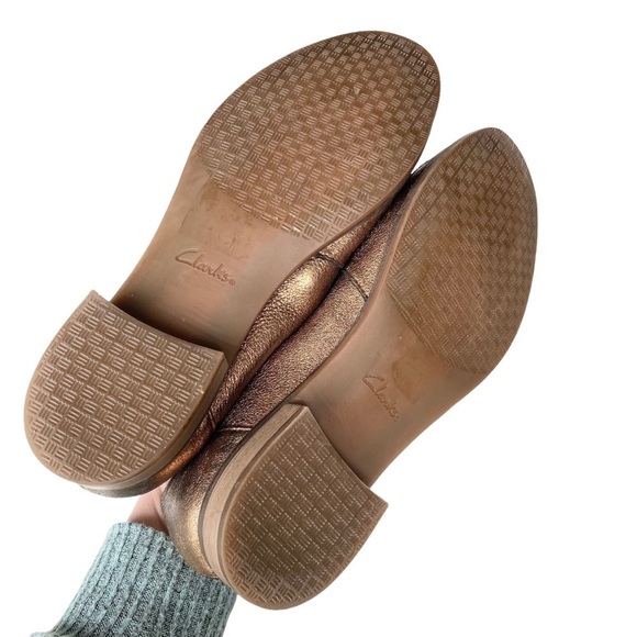 Clarks Collection Metallic Flats Size 7 Sara Aster Leather Bow Toe Comfort Shoes - Picture 12 of 13